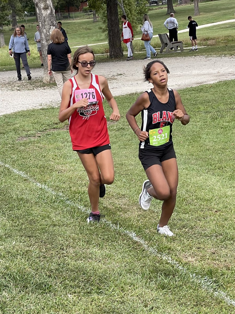 umsxc's tweet photo. Great showing by our XC teams yesterday! 
☑️ UMS places 2nd in BOTH team divisions
☑️ Our TOP 15 finisher medals go to Fisher Hayes, Kaylen Hansel, Logan Newman, Keely Otto, Shelby Robinson. 
☑️ Strong, competitive effort by all 20 UMS racers at the St James Invite! @CoachMeiners https://t.co/GfmQOPDQ8A