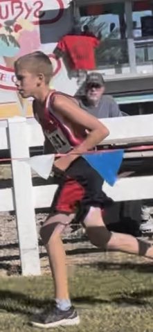 umsxc's tweet photo. Great showing by our XC teams yesterday! 
☑️ UMS places 2nd in BOTH team divisions
☑️ Our TOP 15 finisher medals go to Fisher Hayes, Kaylen Hansel, Logan Newman, Keely Otto, Shelby Robinson. 
☑️ Strong, competitive effort by all 20 UMS racers at the St James Invite! @CoachMeiners https://t.co/GfmQOPDQ8A