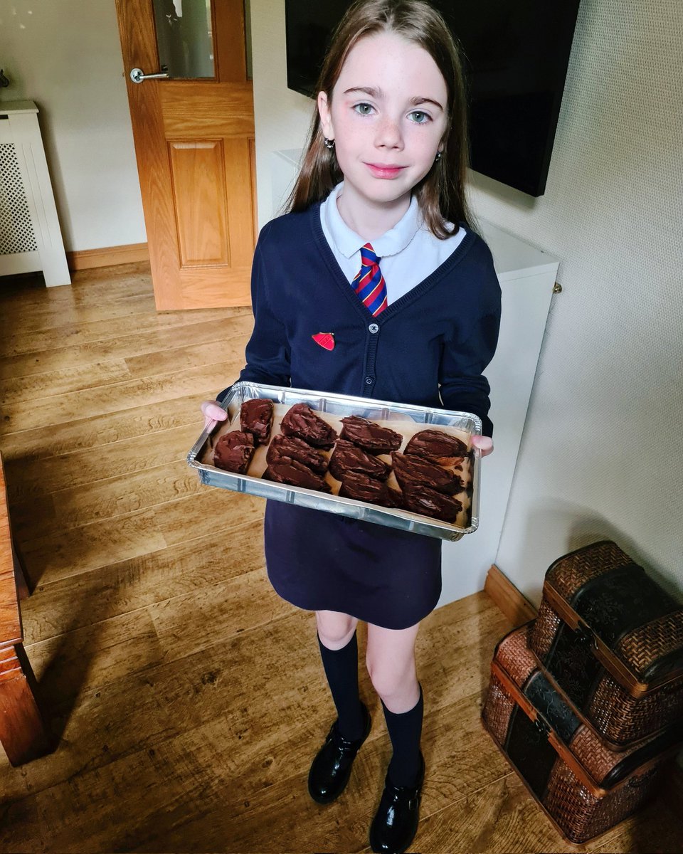 ooh_itsleanneb's tweet photo. Our little baker, this morning 😍😋

@MorayPS @P7B_Moray https://t.co/nI03saf7P0
