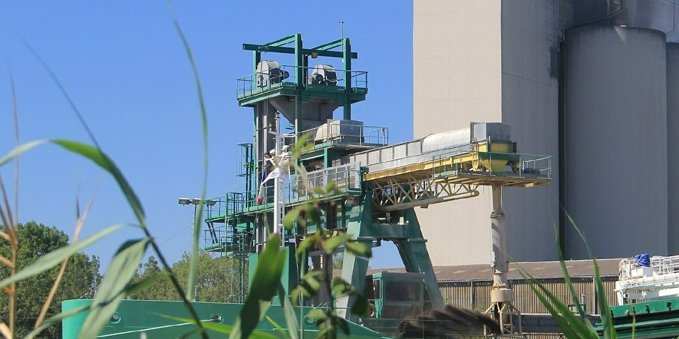 What's our thrower belts? Manufactured of endless, on measure.
Our customer <a href="/GroupeSica/">Groupe Sica Atlantique</a>, has placed their trust in high premium designed belts. We are very proud to help them in their activity &amp; #productivity.
And you, which type of machines do you use for your cereals conveying?