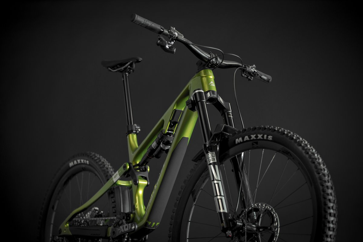 MeridaEspana's tweet photo. La ONE-SIXTY es la bici de enduro más perfecta y ajustable.
Elige configuración de ruedas de 29" - 27.5", sin comprometer la geometría.
Un alcance extra para lograr gran estabilidad o un alcance más corto.
#onesixty #meridabikes https://t.co/4IO6GzRSi2