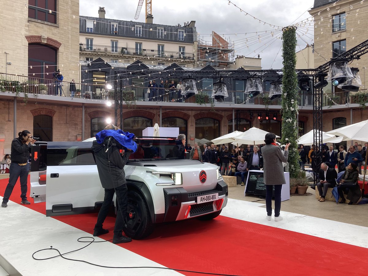 De regen is gestopt, dus de #citroen Oli toont zich!