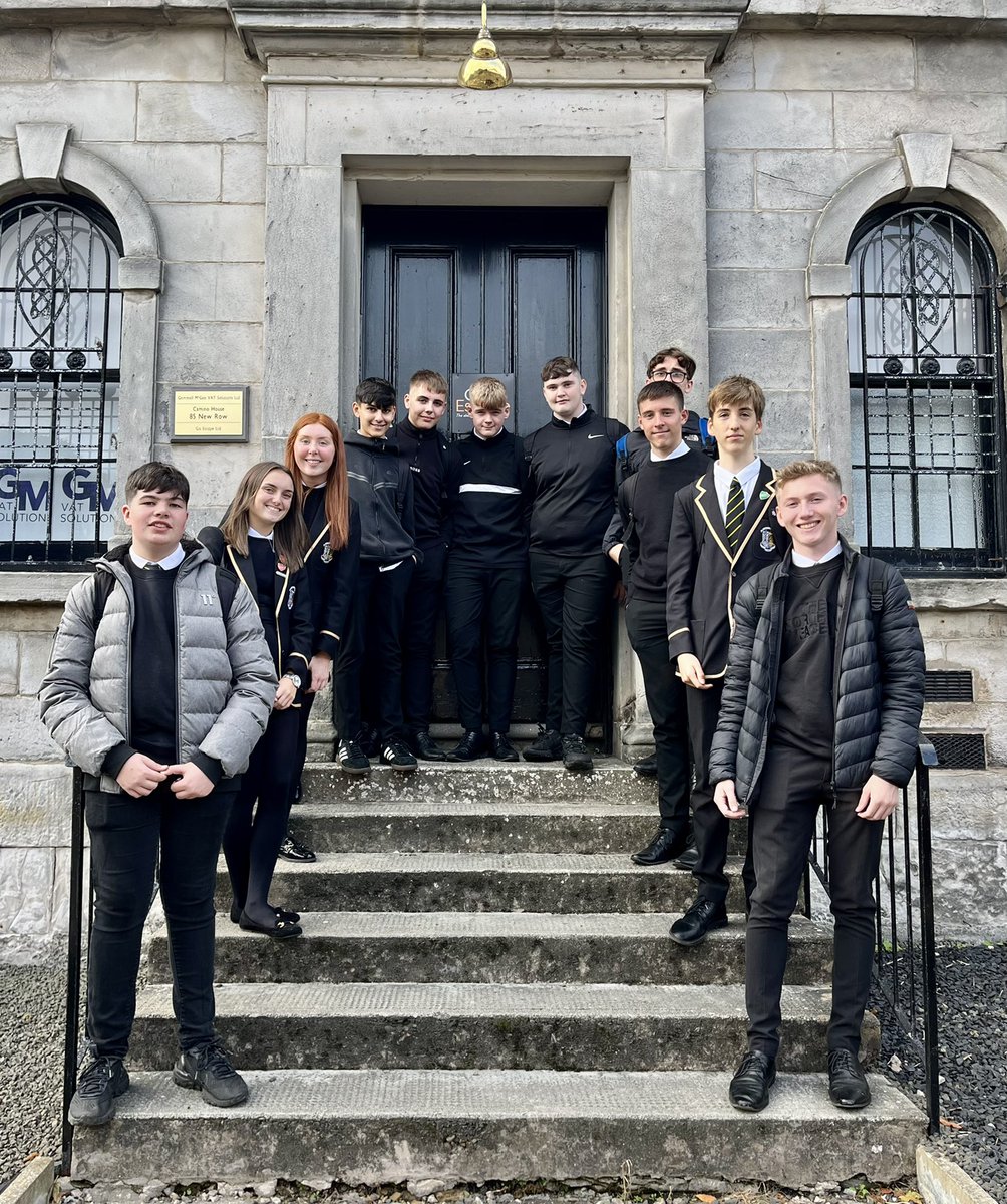 DunfermlinePE's tweet photo. Higher PE class trip
Yesterday @MrsTomlinson_PE class visited the Escape Rooms in Dunfermline to develop the Social Factor
#socialfactor #relationships #teamwork #communication
@DunfermlineHS https://t.co/fSccuseeYU