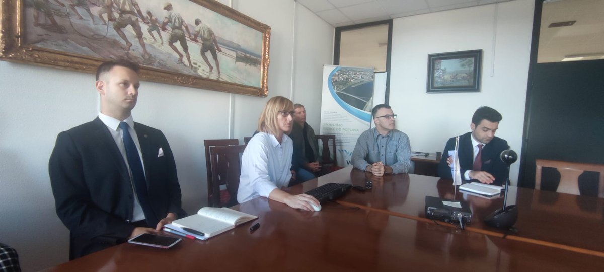 Faceproject2's tweet photo. As F.A.C.E project team, @DHMZ_HR  was visited on our second day in Zagreb.
@DHMZ_HR  made presentations on the following topics:
-Climate change monitoring in DHMZ supporting the disaster risk assesment 🌎
-Croatian meteorological and hydrological Service⛈️

#Faceproject https://t.co/GfVTMPxh7l