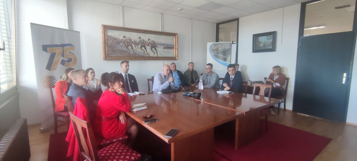 Faceproject2's tweet photo. As F.A.C.E project team, @DHMZ_HR  was visited on our second day in Zagreb.
@DHMZ_HR  made presentations on the following topics:
-Climate change monitoring in DHMZ supporting the disaster risk assesment 🌎
-Croatian meteorological and hydrological Service⛈️

#Faceproject https://t.co/GfVTMPxh7l