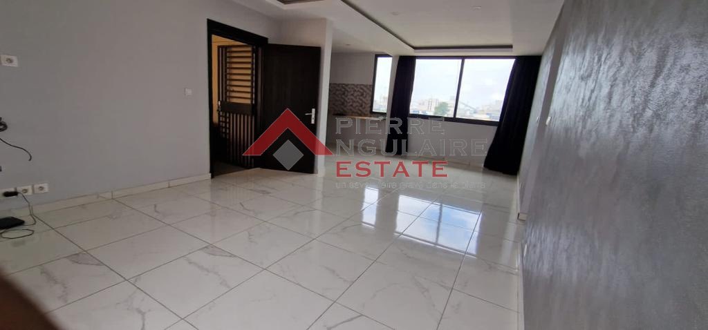 pierreangestate's tweet photo. Appartement 3 pièces entièrement rénové à Treichville Arras 4 , en location : 350.000 frcfa / mois 

Intéressé(e) ? dm ou appelez le +225 07 02 60 00 04 #abidjan https://t.co/q95R8HjauR