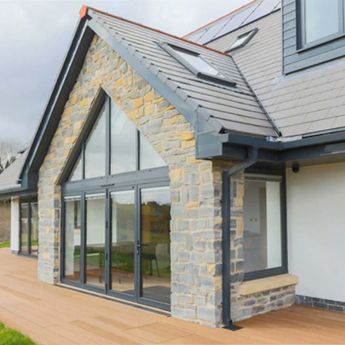 What's so great about our aluminium #doors and #windows? • Lightweight, strong and secure • Almost 100% recyclable • Huge range of colours • Maintenance free • 20 year warranty • Made in the UK • Flexible specification For more details > buff.ly/3RJL3QW #light