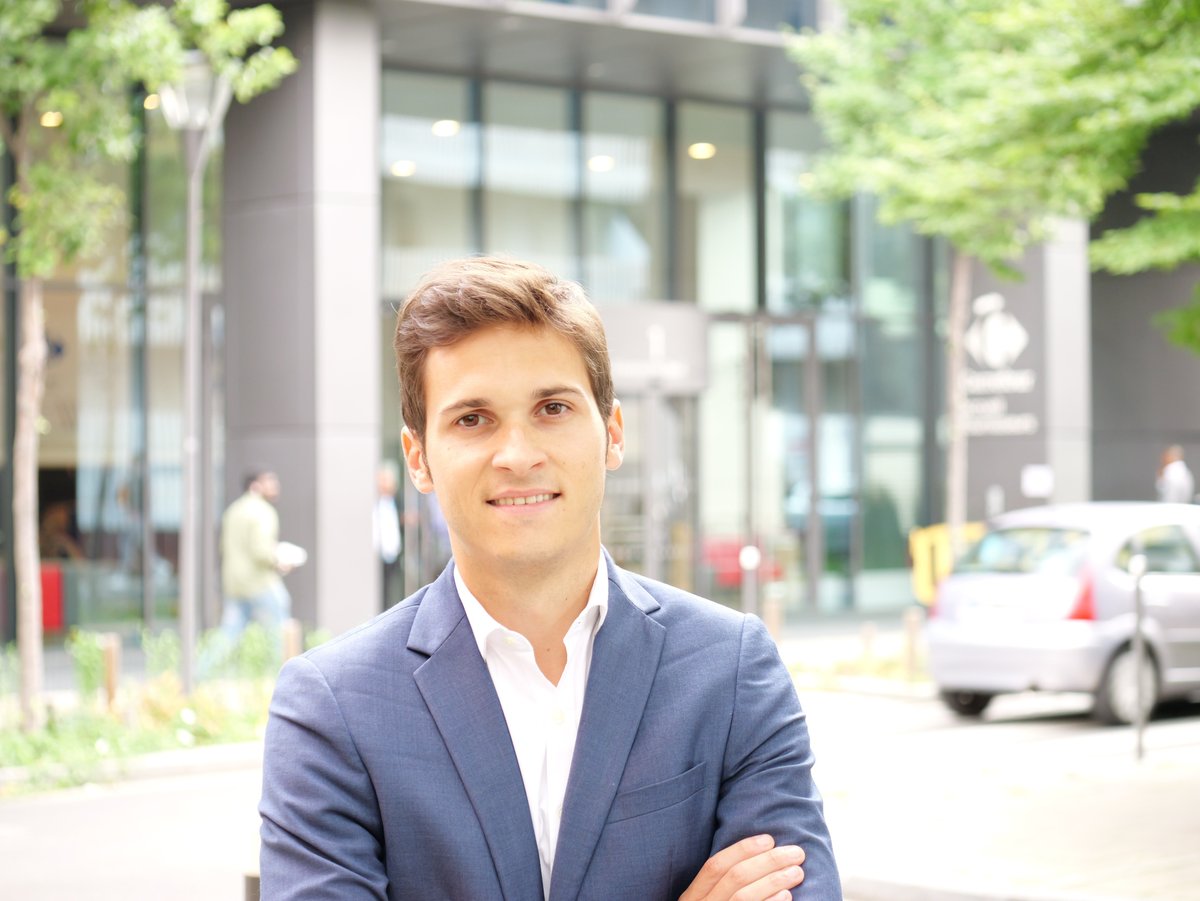 Ancien étudiant de <a href="/centralesupelec/">CentraleSupélec</a>, Ancelin est aujourd'hui Directeur des Opérations de <a href="/CarrefourLinks/">Carrefour Links</a>. Découvrez sa vision sur la transformation digitale du groupe en #DigitalRetailCompany 👾

👉 recrute.carrefour.fr/zoom/a-la-renc…