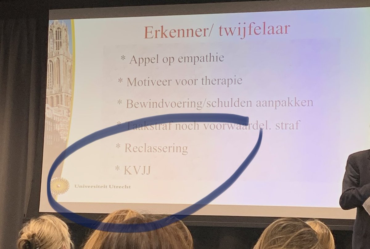 Vandaag aanwezig bij een boeiend congres over de aanpak van #jongeveelplegers door Ido Weijers. Inzetten op motivatie is van cruciaal belang. De Kleinschalige Voorziening Justitiële Jeugd (KVJJ) kan daar bij jonge delictplegers een positieve rol in spelen.