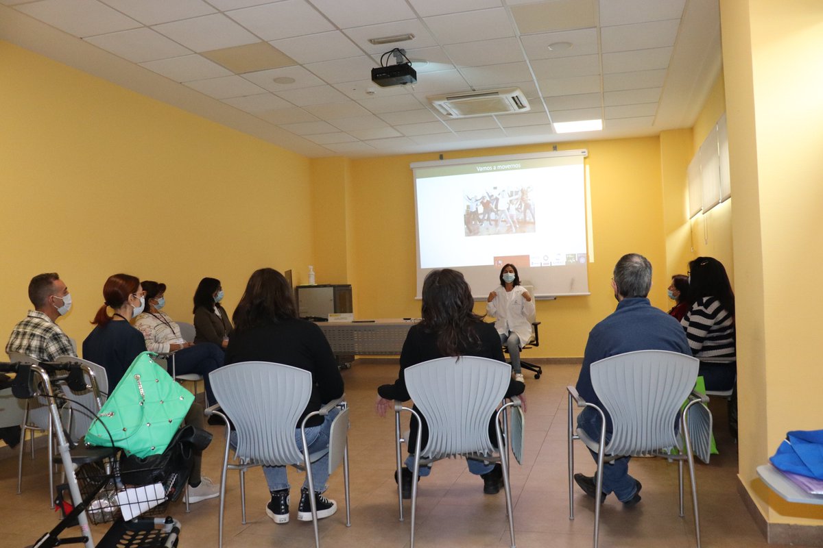 CentroCREER's tweet photo. Participantes en las I Jornadas Iberoamericanas de los Trastornos Hereditarios del Tejido Conectivo de @CentroCREER @Imserso #THTC2022
Inauguración, conferencias, actividades de convivencia y hoy, talleres de fisioterapia y psicología con profesionales del Centro #EncuentrosCREER https://t.co/t4Uli6Wh6N