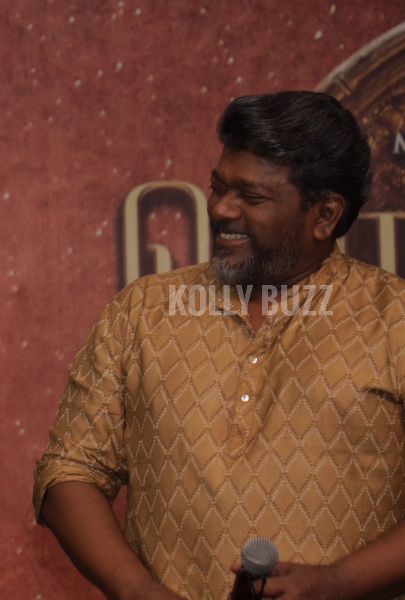 KollyBuzzPhotos's tweet photo. In frame: @chiyaan @iamVikramPrabhu @rparthiepan @actor_jayamravi @trishtrashers
#PonniyinSelvan #PonniyinSelvan1 #kollybuzz https://t.co/wrfuvVV07f