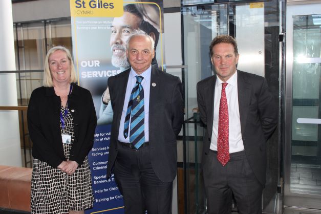 St Giles tweet media