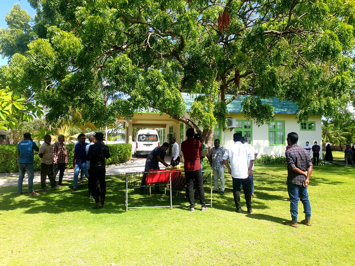 FeevakH's tweet photo. ޞިއްޙީމަރުކަޒުގެ އެކްސްޓެންޝަން މަސައްކަތުގެ ކޮންޓްރެކްޓަރ [ފާސްޓްލައިން ޕްރައިވެޓް ލިމިޓެޑްއިން] މަސައްކަތު ސައިޓާއި ޙަވާލުވުން
@MoHmv @AyyaRiza https://t.co/OVyEMeBQtH