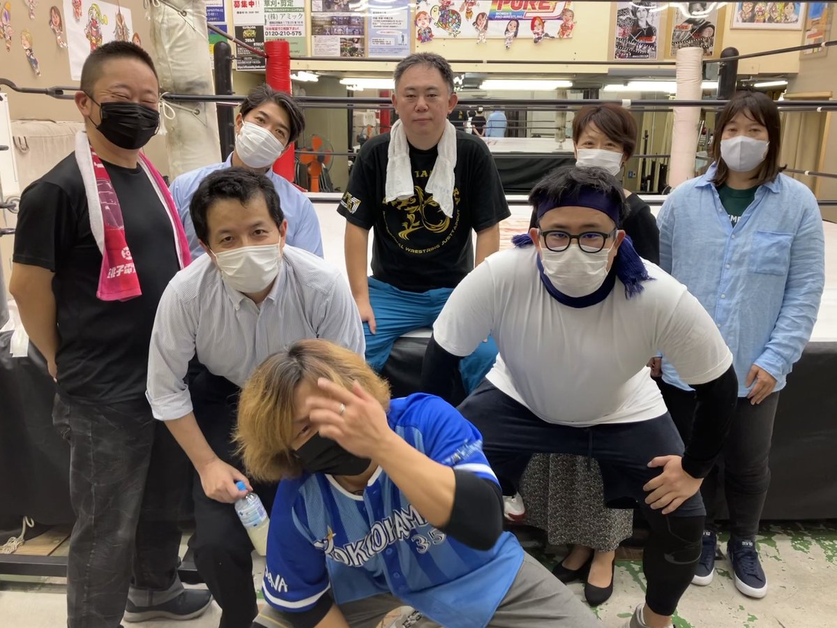 MIKAMI__'s tweet photo. 楽しかったみたいで良かった

あぁ疲れた眠いお腹すいた
もう動けないよ

しかしまた映像とりわすれるポカ

    。 。 　
   / ／   ポーン！ って忘れすぎ
( Д )

#MIKAMIプロレス教室 https://t.co/koqW6wYfde