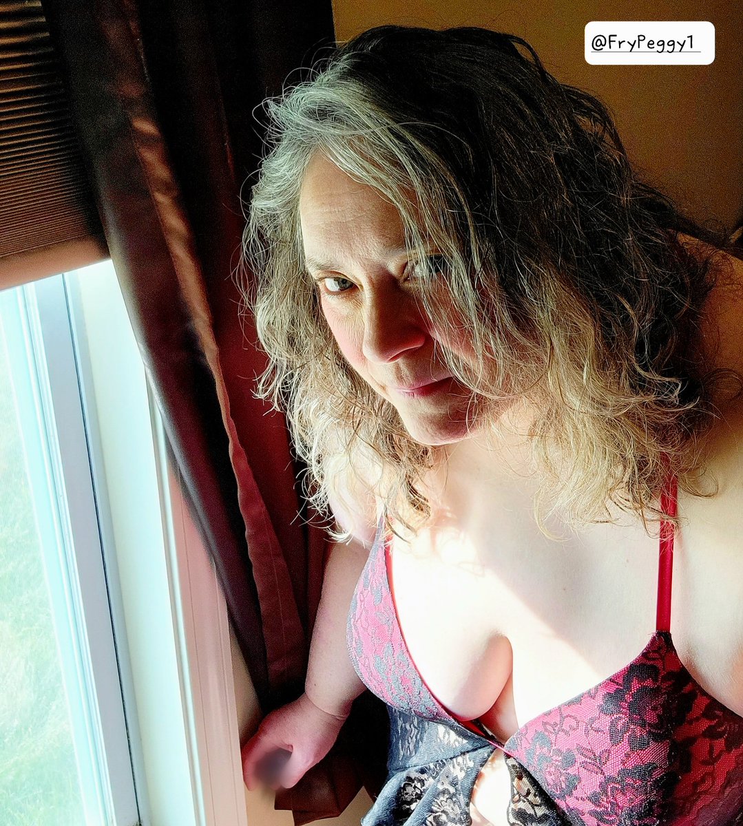 FryPeggy1's tweet photo. #sublimeSeptember
@hhrh2022 

Day 29  bright
 Even through the window that brightness 🌞 shines through. https://t.co/8MWR1ICESV