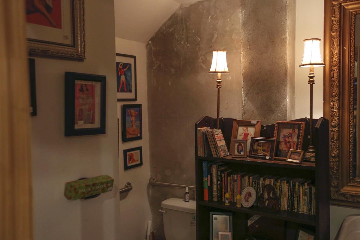 KaitlinObscura's tweet photo. @Juliemore really did it this time. Take a few minutes this morning to read this intimate and important story about @jocelynbroad,  her vintage smut readings and the sexual healing she found though them. 

https://t.co/ot78pNFFWs

✍🏼 @Juliemore 
📸 for @BaltimoreBanner https://t.co/HSd6QXwz4X