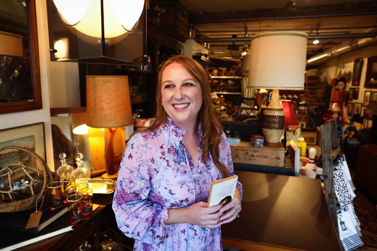 KaitlinObscura's tweet photo. @Juliemore really did it this time. Take a few minutes this morning to read this intimate and important story about @jocelynbroad,  her vintage smut readings and the sexual healing she found though them. 

https://t.co/ot78pNFFWs

✍🏼 @Juliemore 
📸 for @BaltimoreBanner https://t.co/HSd6QXwz4X