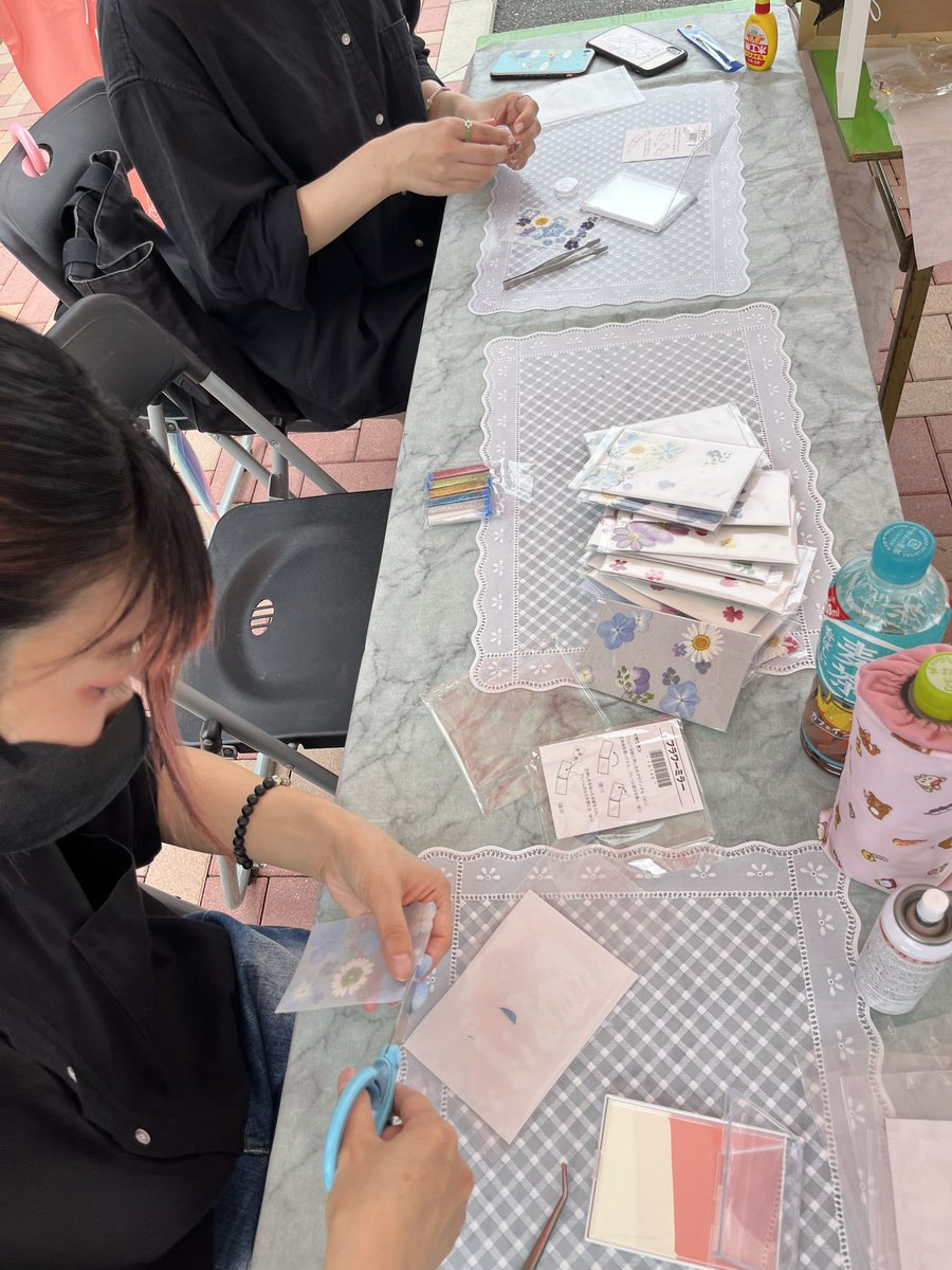 nami050743's tweet photo. 先週末の住宅展示場イベント
沢山のご来場ありがとうございました！

 #わらび住宅公園
 #押し花ミラー https://t.co/YRNZ94J594