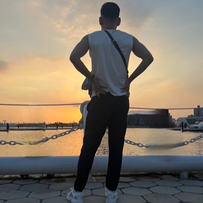 #NewProfilePic (新個人資料照片)