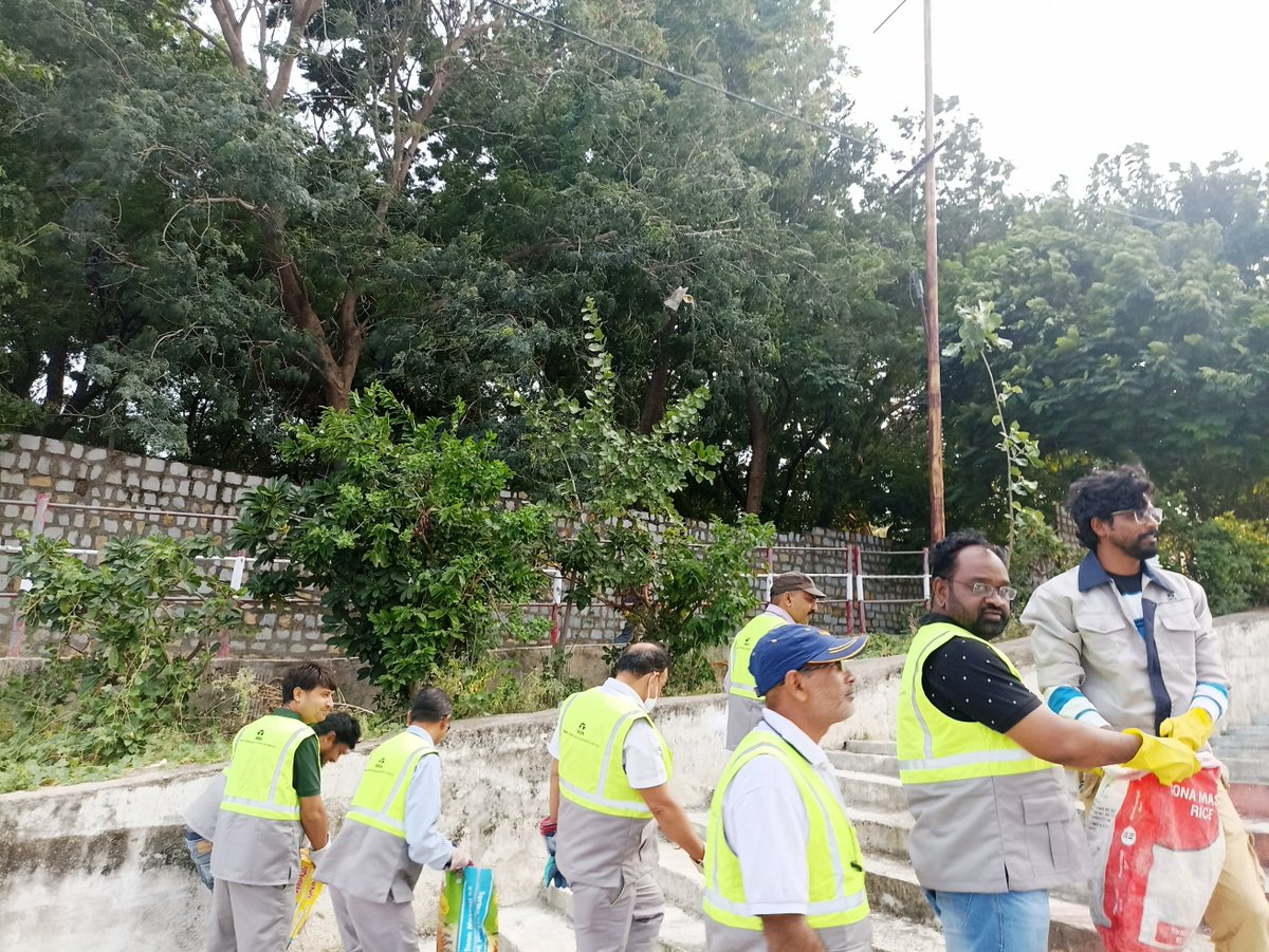 TCEConnect's tweet photo. #TVW18 #TCEndeavour #TCEConnect
As part of TVW, a team of #volunteers from Tata Consulting Engineers Limited (#TCE) conducted a #cleanliness #drive at the Sri Meenakshi Agasteswara Swamy Temple in Telangana. The team collected ten bags of plastic/cloth/garbage. https://t.co/Vg5u17mRmg