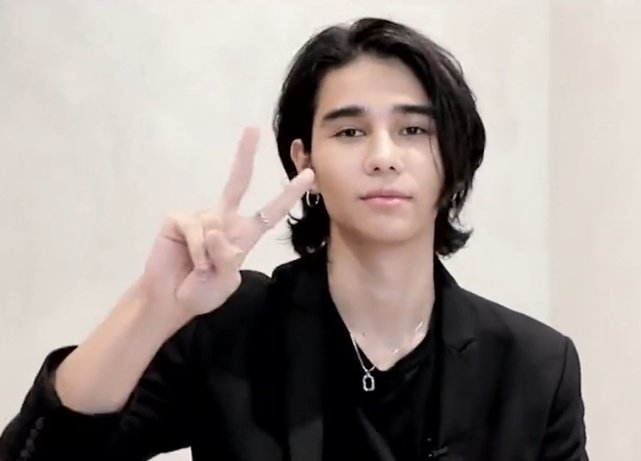 little_jiaxinn_'s tweet photo. CONTACT @BarcodeTin RIGHT AWAY IF YOU SEE THIS MAN! THANK U SO MUCH!!!! https://t.co/YEYR25eCtO