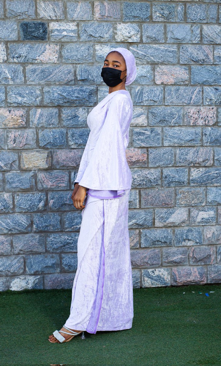 4xiFits's tweet photo. LOOK 1 from collection CDXI 
THE NORA DRAPE DRESS
N12,000
Available in veri peri, peach, black and maroon
📩DM to order
Kindly rt https://t.co/jisEoRV4DV