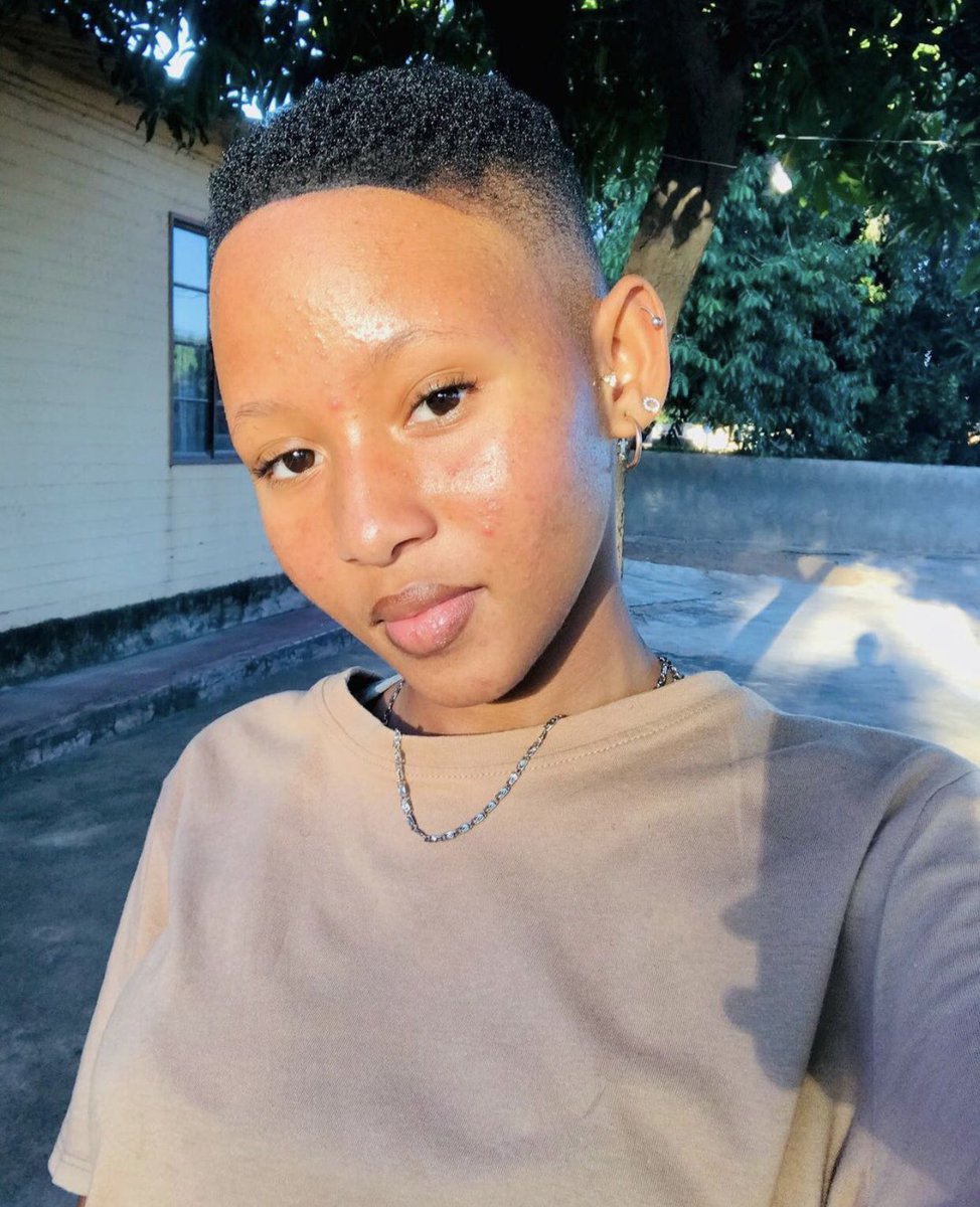 MarkMelogy's tweet photo. New hairstyle 💇‍♀️ 
#BlackLivesMatter https://t.co/Vt7EVXwjqi