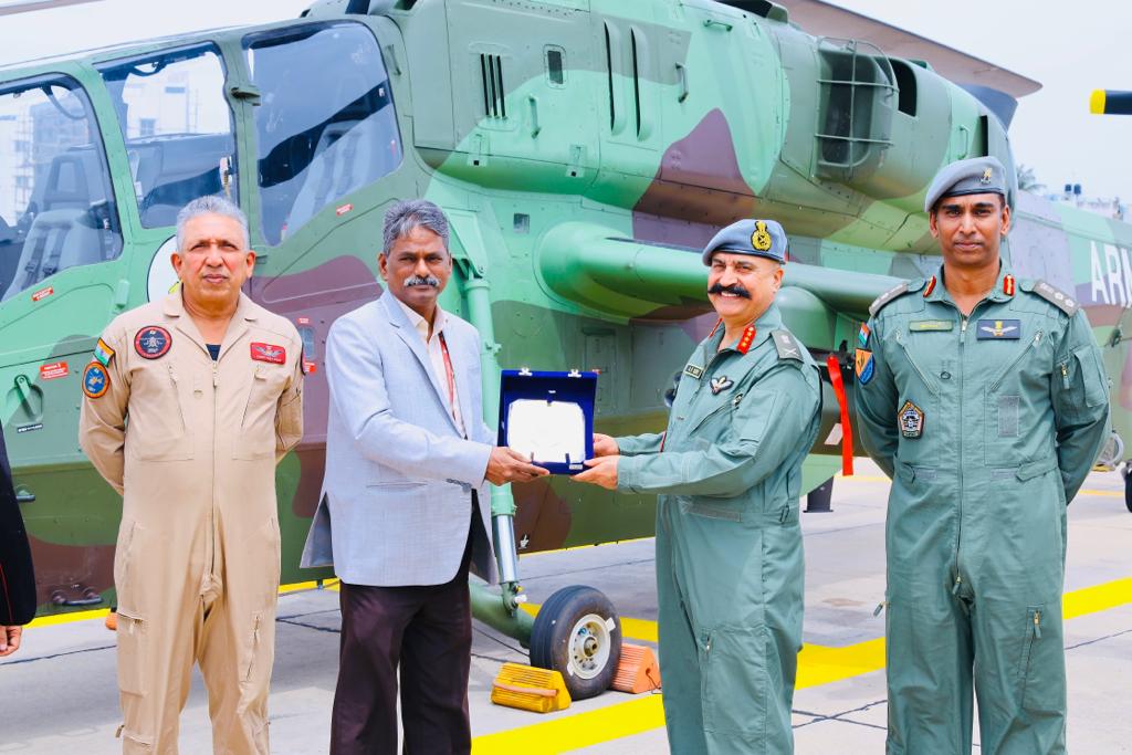 adgpi's tweet photo. Indeginiously designed &amp; developed Light Combat Helicopter #LCH has been inducted into #IndianArmy. The first #LCH was formally handed over by #HAL to Director General, #ArmyAviationCorps. Highly manoeuvrable &amp; agile, #LCH will significantly enhance the combat capability. https://t.co/m5DSTlHlc4