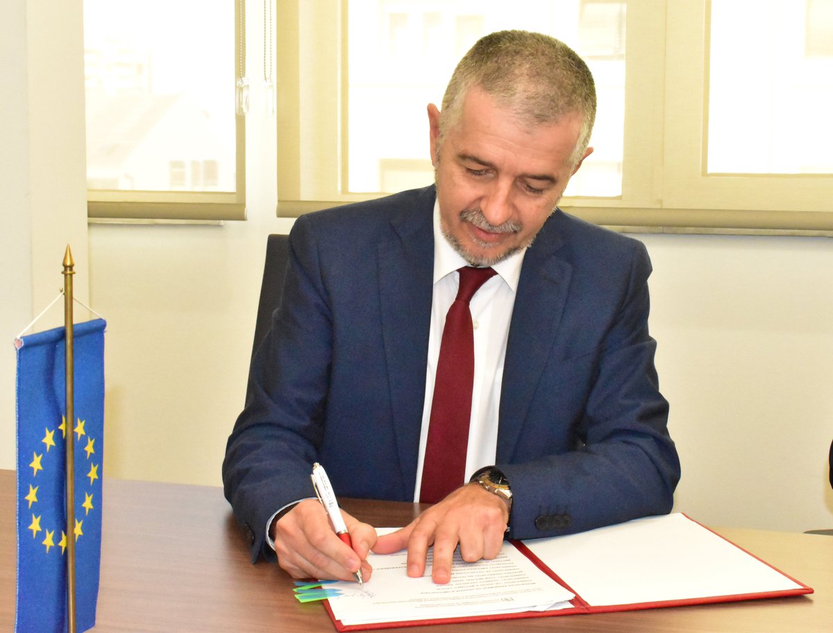 Economic Chamber MK tweet media