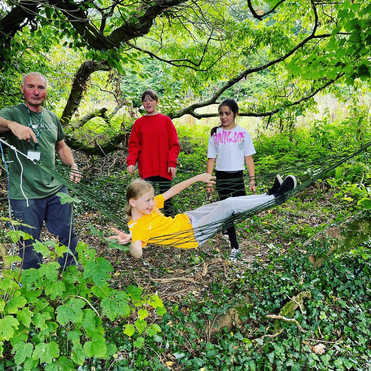 WolseleyTrust's tweet photo. Children being Children!!  🫣

Smiley faces 😊 @moortolifecic 
 
#Hammockfun #backtonature #youth #community #greenspaces #teambuilding #forest #woodland #trees #makingmemories #summer2022 #children #havingfun https://t.co/UNkbAX2Osl