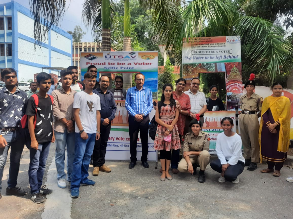 SDMUna44's tweet photo. #UTSAV Wall of democracy campaign started at https://t.co/GyPlNgNybM College Una for AC-44(Una) https://t.co/n9Ts8AKBWW