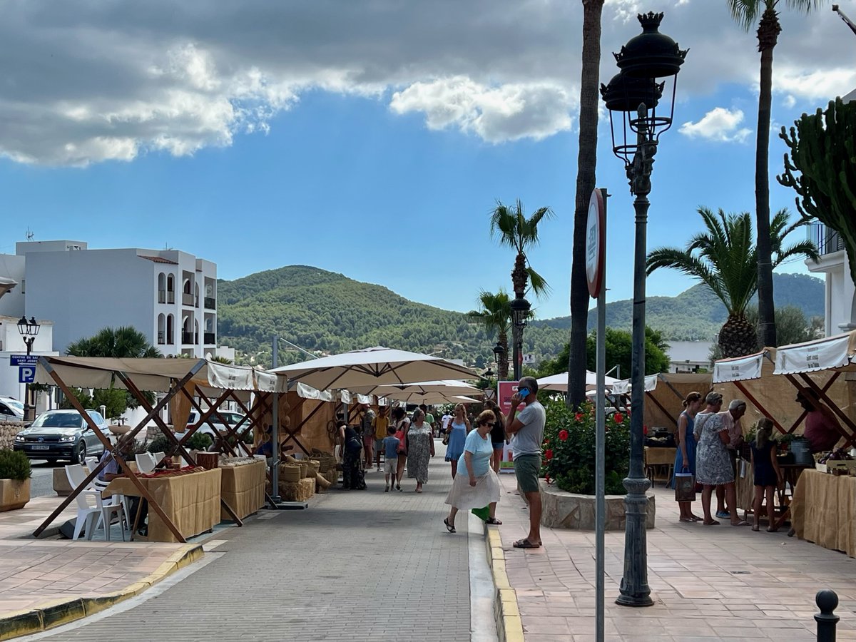 Food &amp; craft market Sant Josep.