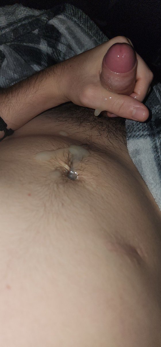EncantadorBi's tweet photo. Holaa bebés me pidieron engañar este hetero se llama osbel tiene 28 años que les parece obviamente en telegram sale un video con sub arita dándose cariño. https://t.co/vZc17PA4Lx