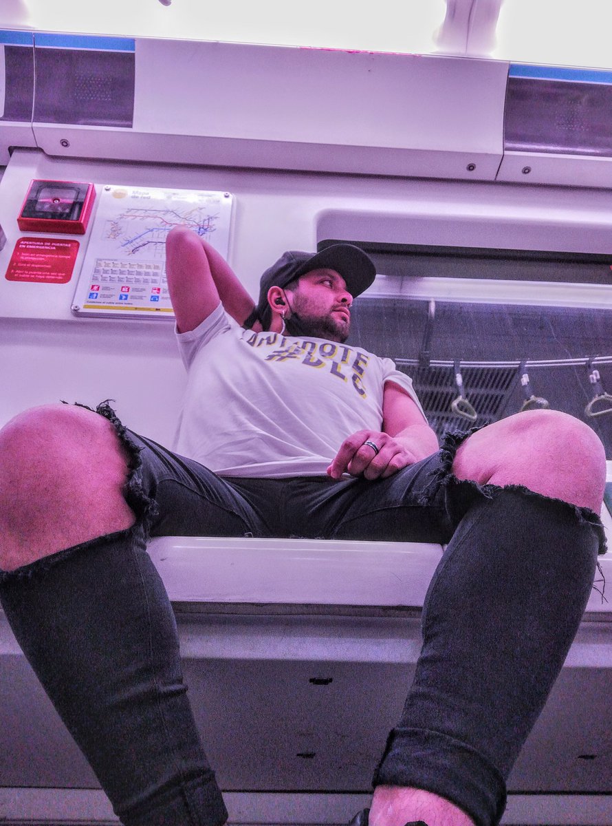 AlzogarayMario's tweet photo. Felices 33 a este gordito, que quiere ver otra vez a Argentina de Pie.
Feliz cumple a YO 🤗
(Foto haciendome el lindo) https://t.co/SC8YrVvvm0