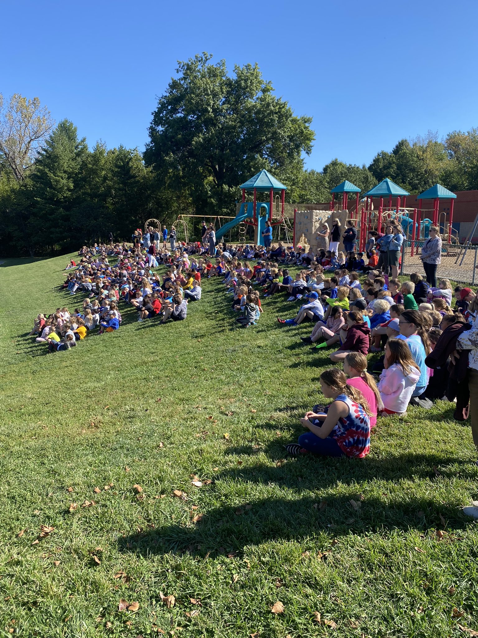 Uthoff Valley (UV_Elem) / Twitter