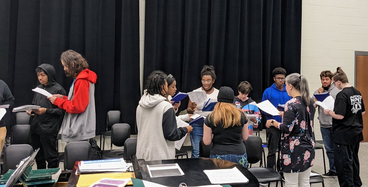 WM_Choir's tweet image. It's Thursday so that means sectionals at @wmzebras Wayne High! Students are hard at work mastering their music for our first concert on October 25th!