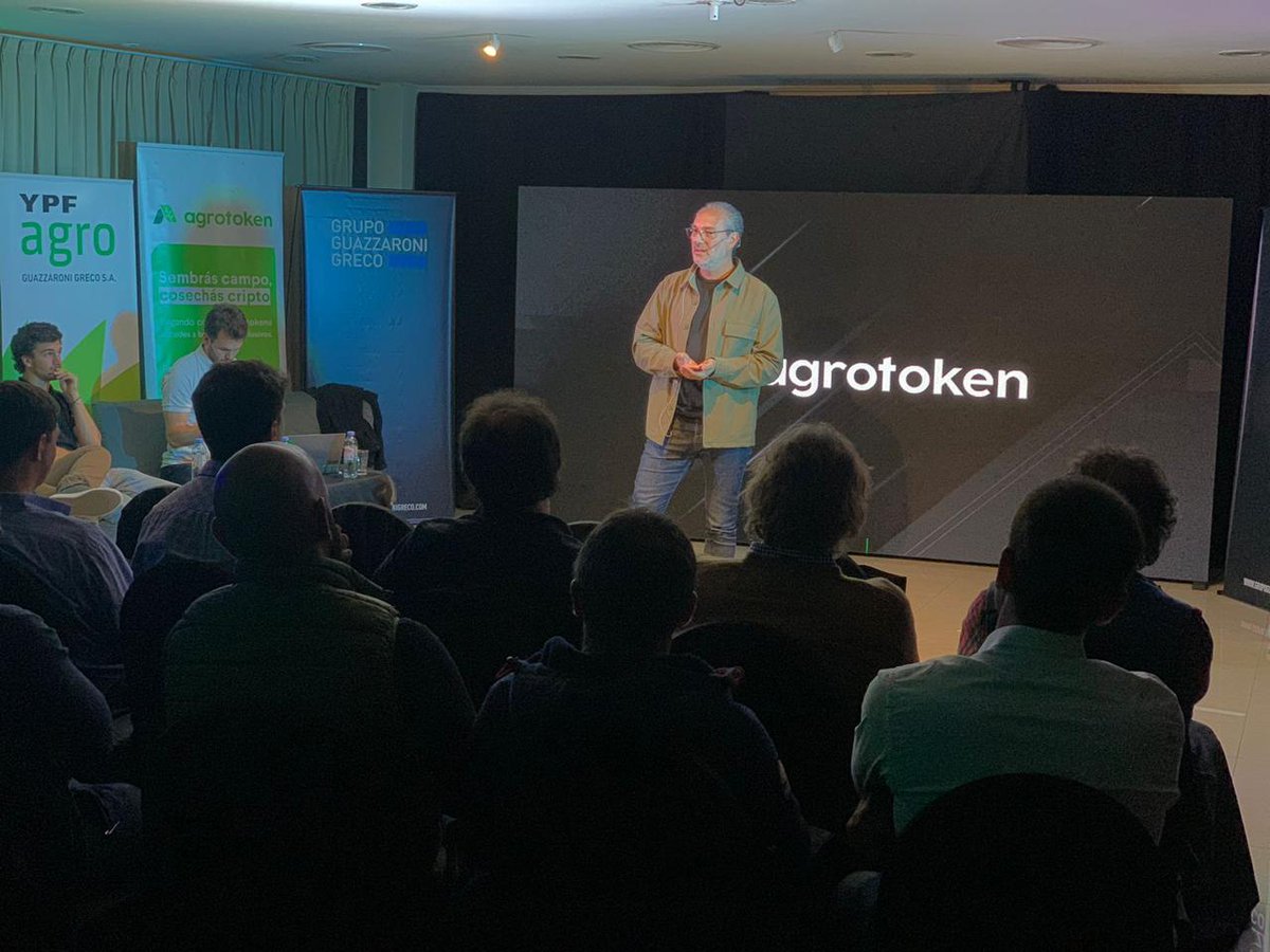 GuazzaroniGreco's tweet photo. Imágenes de la Charla “La cripto revolución del campo, Agrotoken.” @ArielScaliter  (CTO &amp; Co-Founder de Agrotoken)
Soluciones para nuestros clientes, siempre las mejores herramientas para su actividad.
@FacuMartin9 
@agrotoken 

#grupoguazzaronigreco #SiempreEnMovimiento https://t.co/LFlj3x9gBm