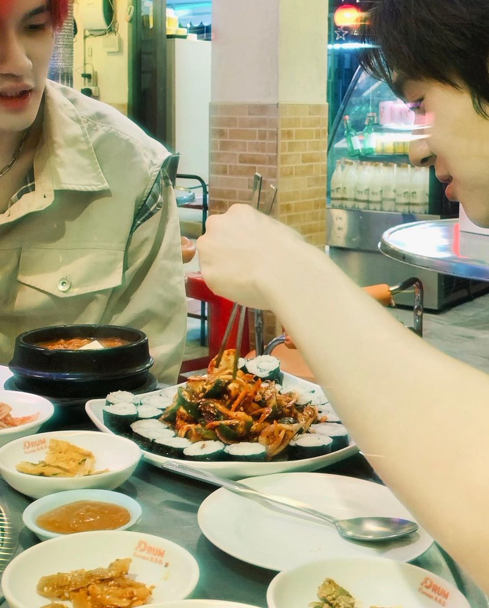 DeTungOfficial's tweet photo. Happy Meal with BRO

Instagram: De’Tung 

#ตั๋งต้าวเด๋อ #ภณคนคิวท์

Click: https://t.co/HwnjXISzv4 https://t.co/0QSrkDmYVA