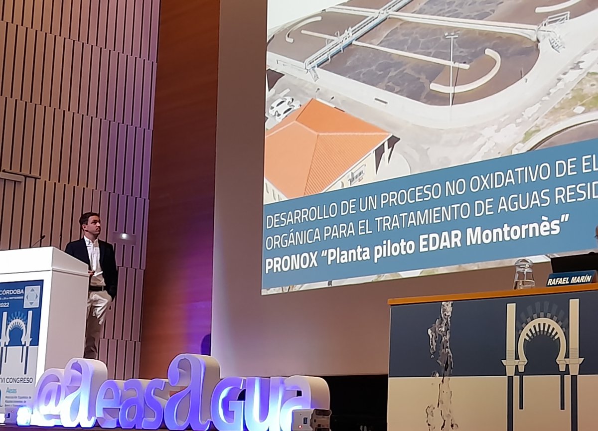 GsInima's tweet photo. Hoy nuestro compañero Oriol Carbó participó en la sesión de #innovación del Congreso de @AeasAgua  con una presentación sobre el Proyecto Pronox. Una proceso alternativo para el tratamiento de #EDAR's que permite ahorrar hasta el 40% del consumo eléctrico. #weInima #CongresoAEAS https://t.co/YljQ08Y8gI