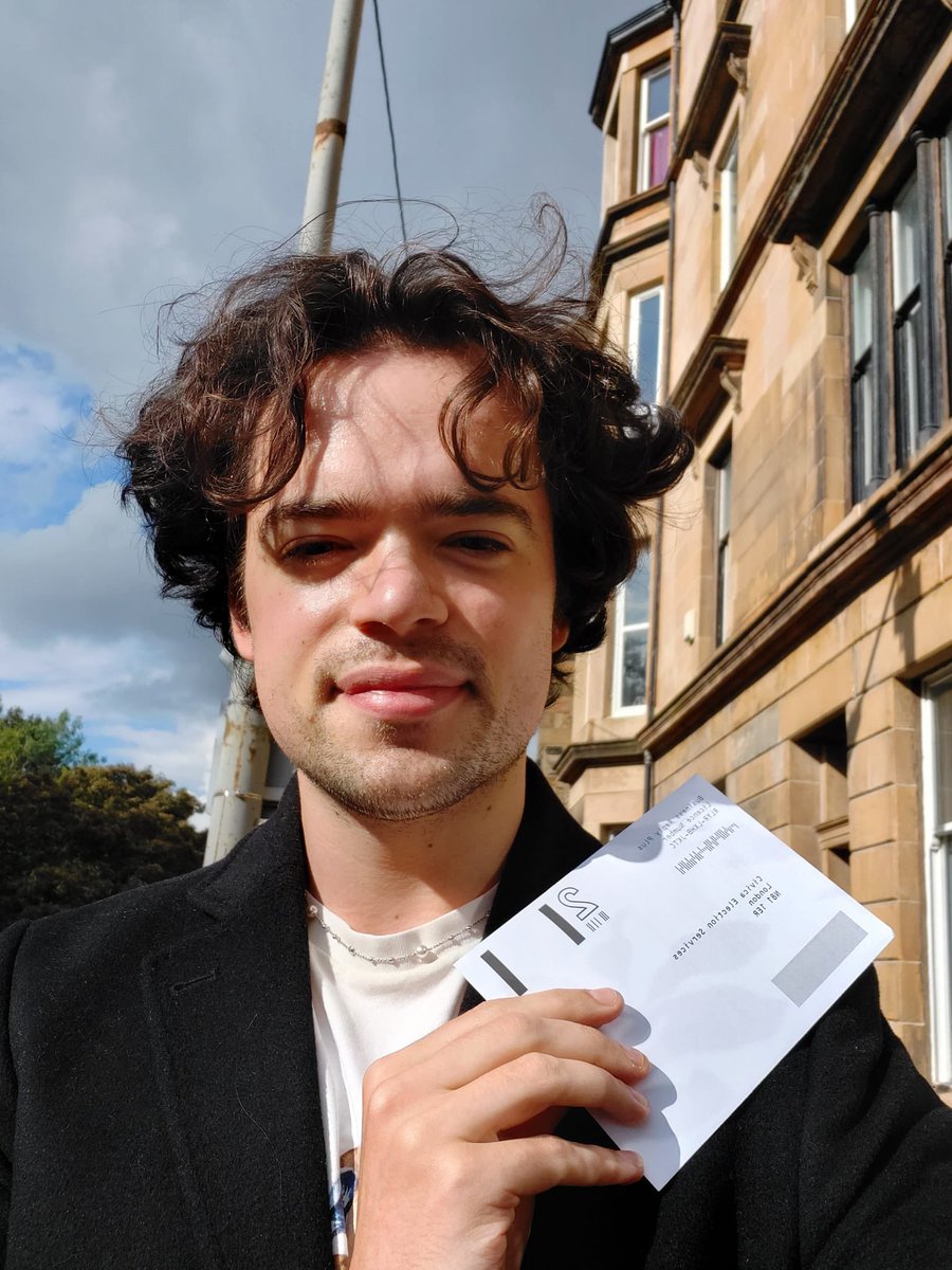 Tom, a young @pcs_union member in HMRC is voting yes because: “I am voting yes to ensure our workers get the pay rise we deserve and have been deprived of for too long.”