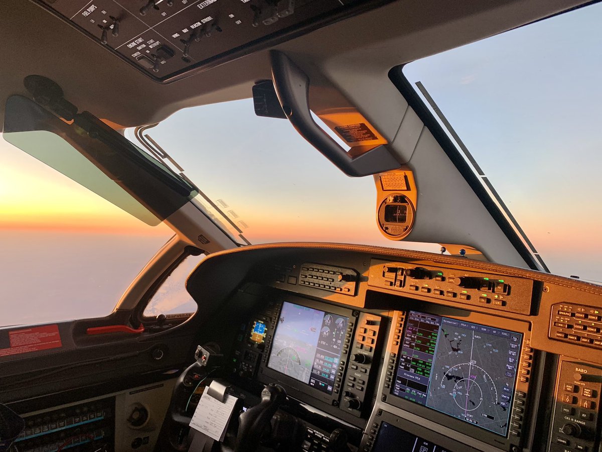 aidanbjackson's tweet photo. Honing my emergency medicine skills whilst flying all over Western Australia with @RoyalFlyingDoc @rfds_wa - not a bad way to finish medical school! https://t.co/q5AZvAE3O6