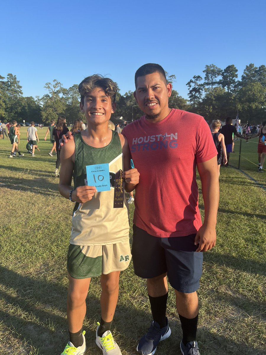 Taking after this dad!!!! The Cantu Men!!!! So proud……! Making Memories!!! <a href="/HumbleISD_ARMS/">Autumn Ridge Middle School</a>