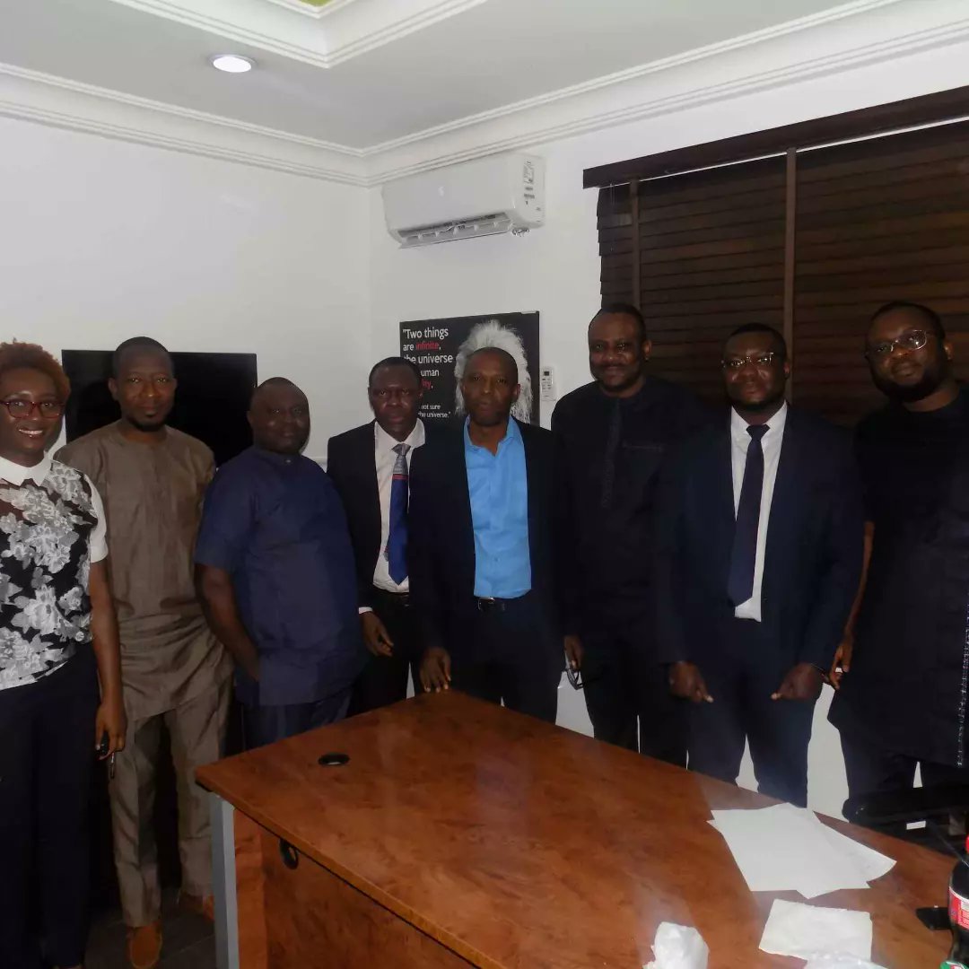 doowegas's tweet photo. #throwbackthursday , when we were honored to receive the #LPG regulatory authority at our office on Lagos.
#lpd #safe #doowe #gas https://t.co/gZ84bdE0Kz