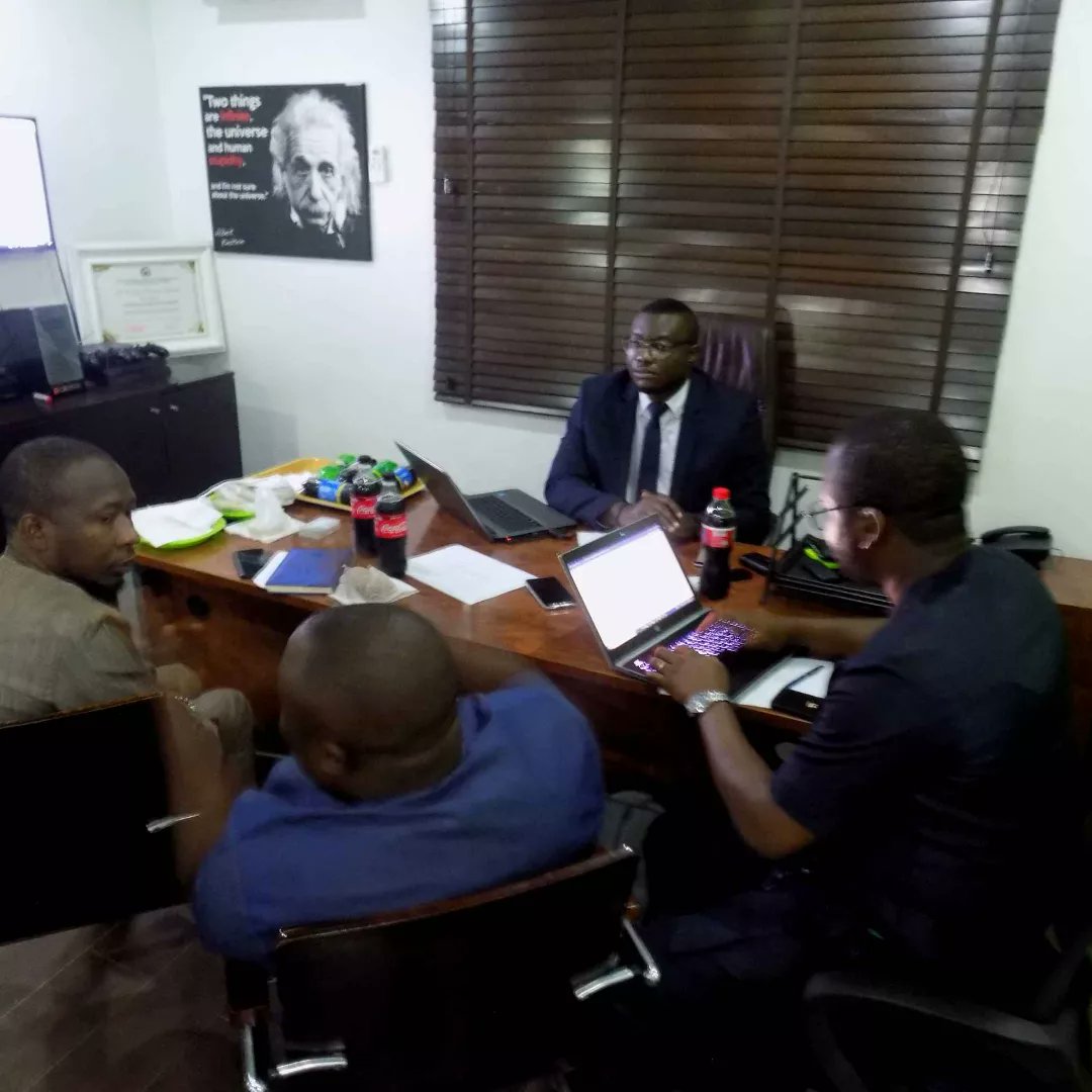 doowegas's tweet photo. #throwbackthursday , when we were honored to receive the #LPG regulatory authority at our office on Lagos.
#lpd #safe #doowe #gas https://t.co/gZ84bdE0Kz