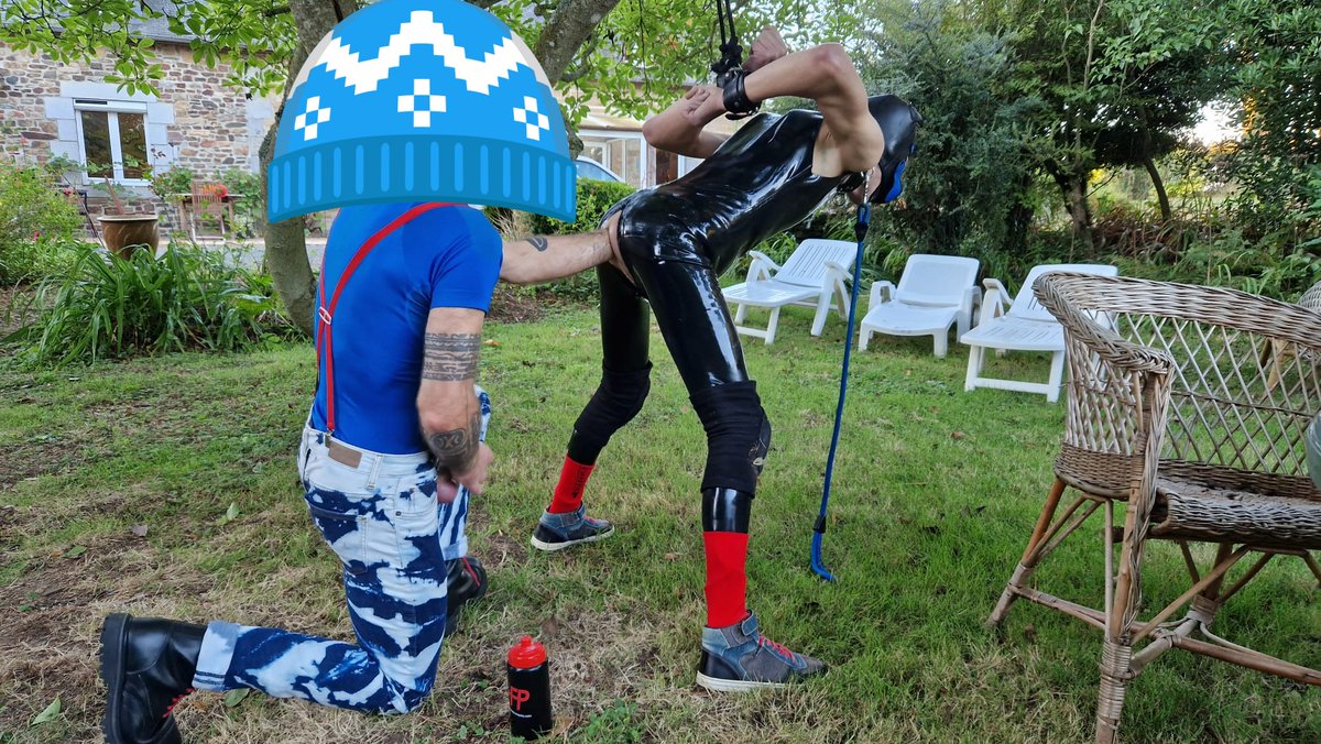 chouxwasabi29's tweet photo. In @Fisteric...garden party....with @GicquelAlain4 and @chouxwasabi29 https://t.co/Lc7XUgx6wR