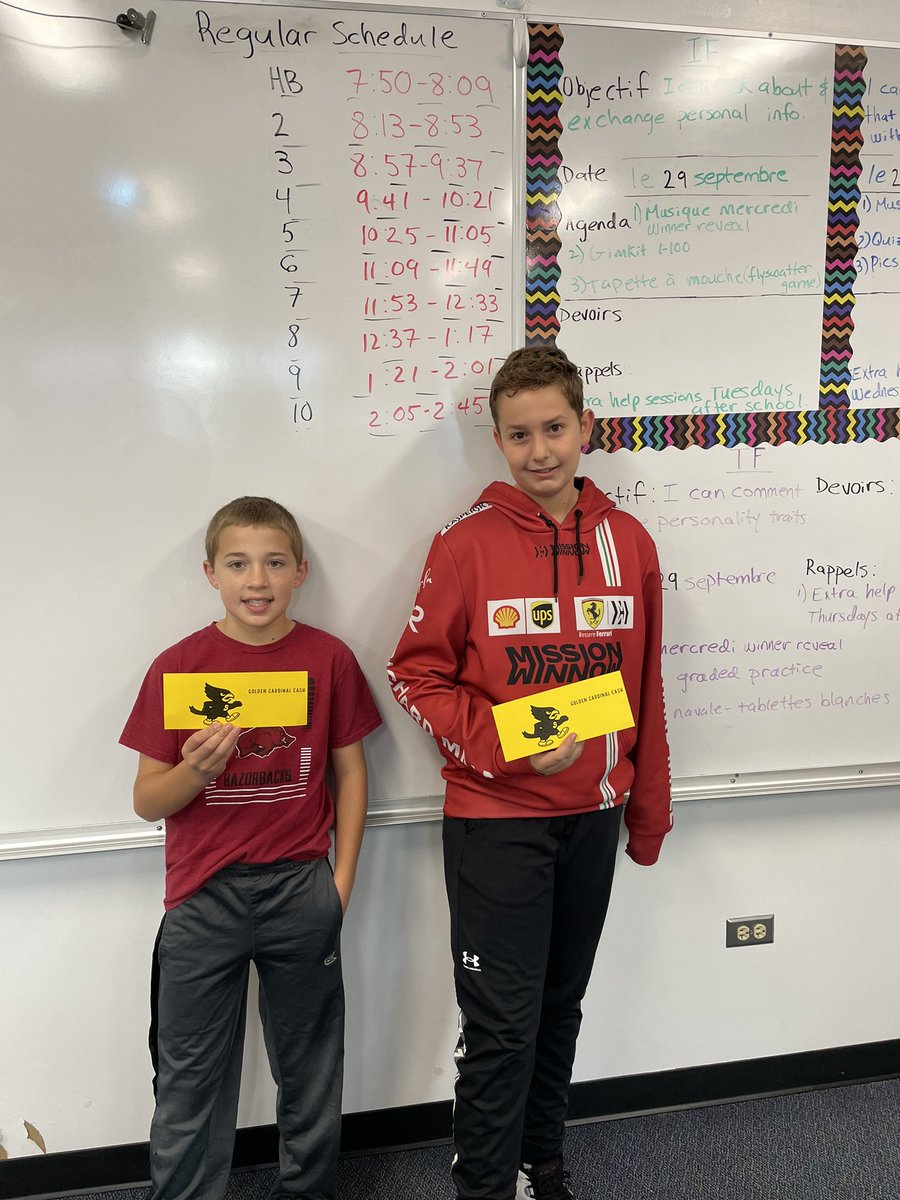 Golden Cardinal Cash winners in HB 7E-7! Way to go!! ✨🌟✨ Keep being kind, helpful, and amazing!! #southlearns <a href="/AHSD25South/">South Middle School</a> <a href="/SMS7East/">South Team 7 East</a> @ahsd25supt