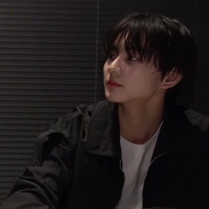 PPyjw_'s tweet photo. photos of jungwon boyfriend material 

— a thread ♡︎♡︎ https://t.co/HXCvdPvrFS