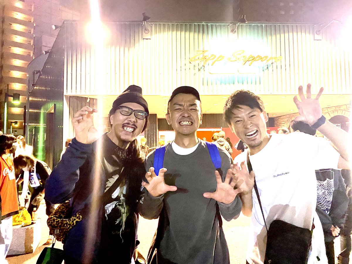 isaribihokkaido's tweet photo. MAN WITH A MISSION
Break and Cross the Walls Tour 2022

チームISARIBIでお邪魔しました！
トート使ってくださってた方
見かけました、、感謝です🙇‍♂️
ライブ最高でした🐺🔥⚡️

#BCW_TOUR 
#MWAM
#マンウィズ
#ZeppSapporo https://t.co/pdJHW6GK1l