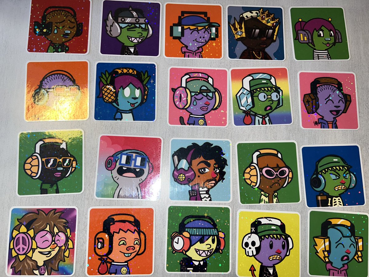 BeatHeadzNFTs's tweet photo. Some incredible entries for our inaugural BeatHeadz art contest. Sharing a few here (apologies if we didn’t show yours!) https://t.co/G7R4MEy8yF