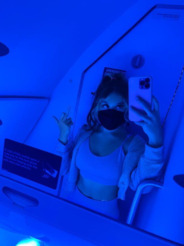 Kira Perez on Twitter: "CHECK OUT MA GIRL @XXXVioletGems SHE’S A SEXY